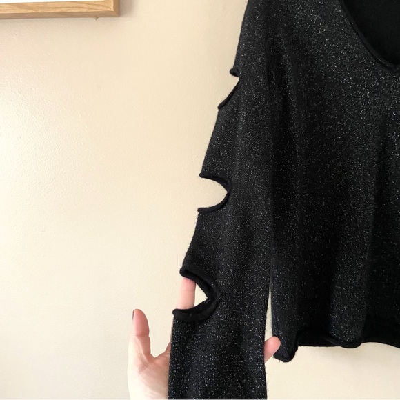Skull Cashmere• Tyrone Cutout Slit Sleeve Sweater in Black silver - Picture 3 of 13
